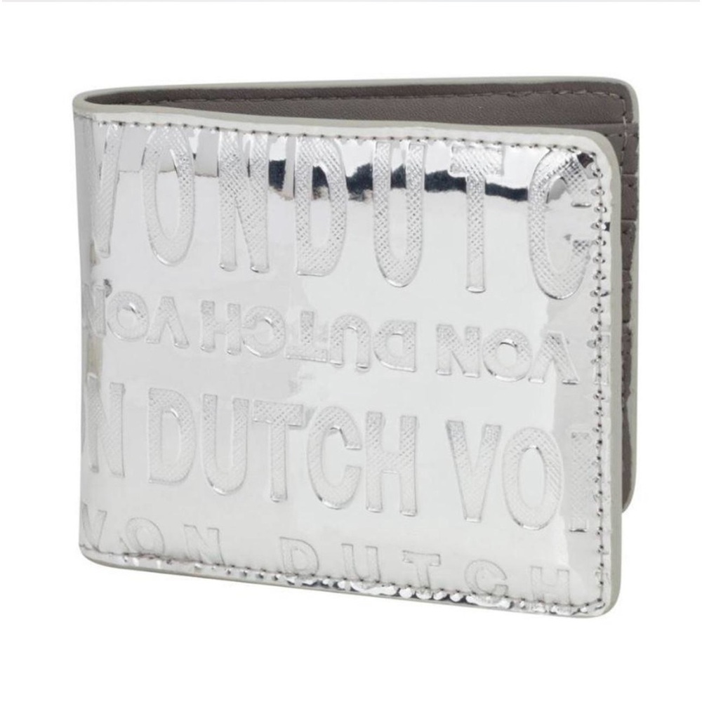 Von Dutch Silver Reflective Mens‎ Bifold Wallet w/ Dust Bag and Box!! NEW/NWT!🩶